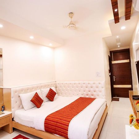 Hotel Star Shine New Delhi Eksteriør bilde
